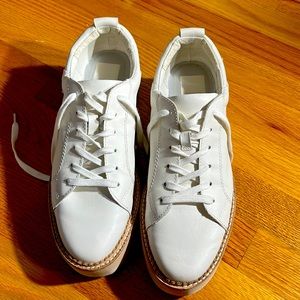Dolce Vita Toyah sneaker women 10 white leather